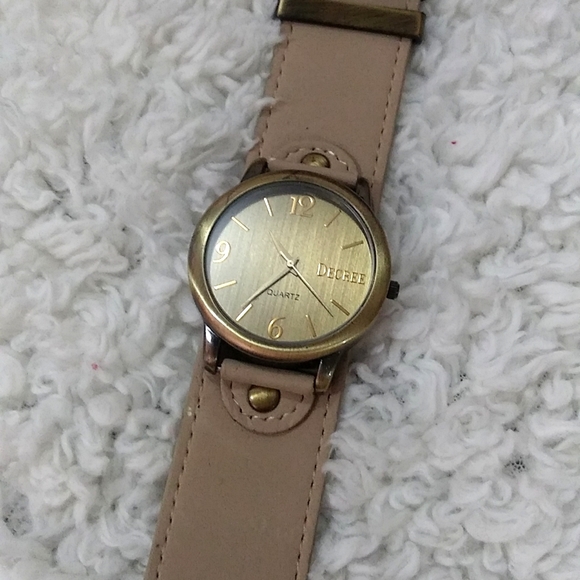 Decree Watch - Picture 3 of 8